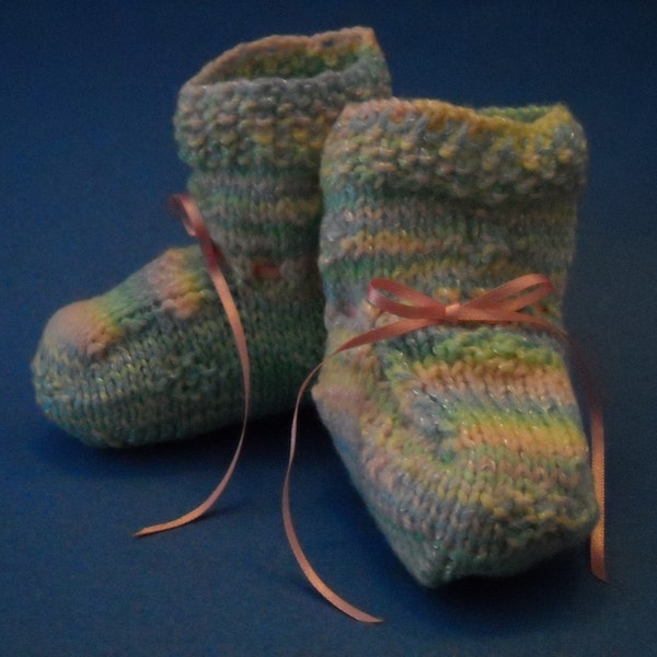 Nostalgic Baby Booties/Retro Baby Booties/Unisex Baby Booties/Baby Shower Gift/Hand Knit Baby Booties/Mom to Be Gift/Gumdrop Baby Booties