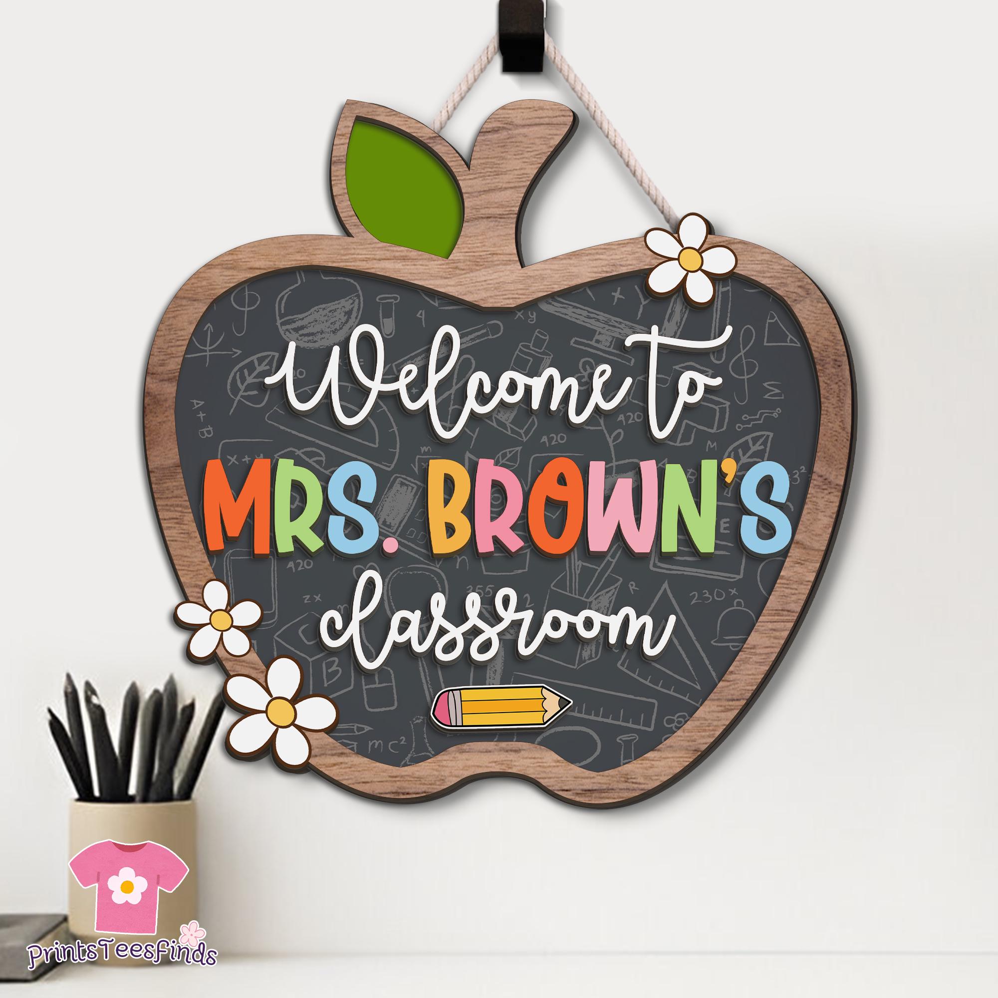 Personalized Teacher Door Sign, Teacher Apple Door Hanger
