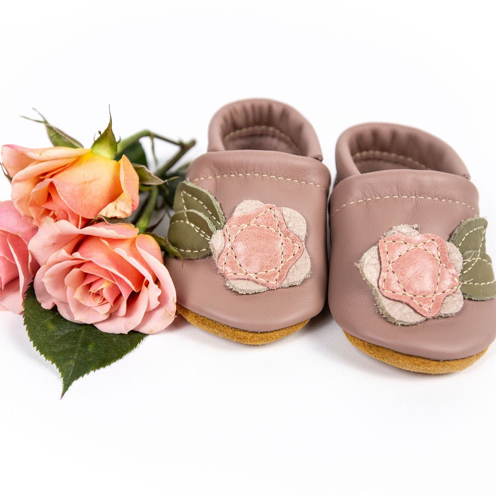 Flower on Dusty Rose Leather Shoes Moccs Baby and Toddler - Etsy Israel, image size:1024x1024