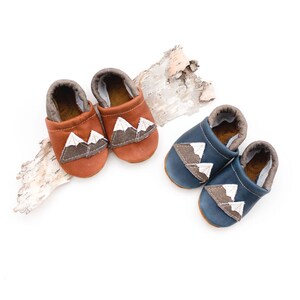 Mocassins châtains et bleu marine Mountains, chaussures en cuir pour bébés et tout-petits