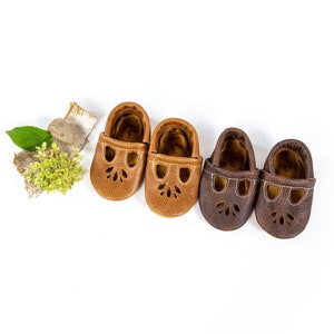 Selle, sandale LOTUS Chaussures à bride en T pour bébés et tout-petits // Chaussures mocassins en cuir de haute qualité fabriquées aux États-Unis