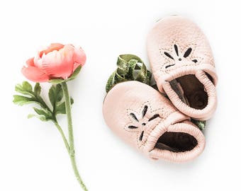 Rose Blush DAISY SANDALS   Soft Soled Leather Shoes Baby and Toddler // Starry Knight Design