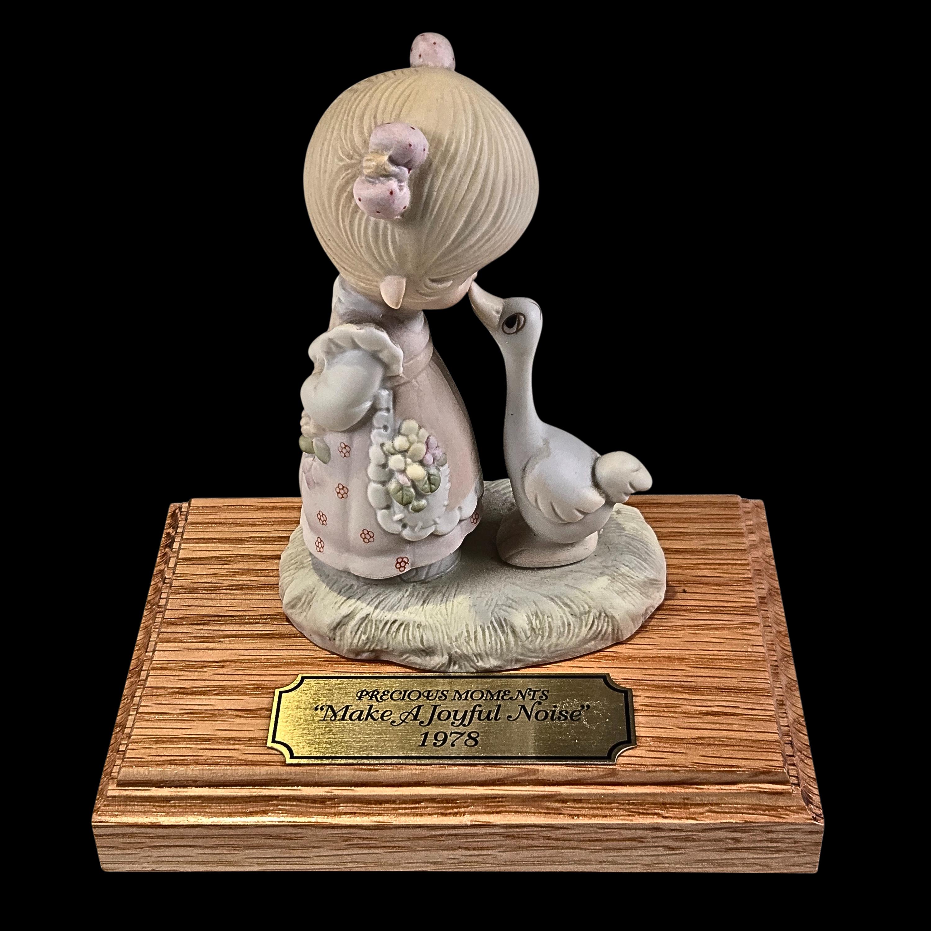 Precious Moments “make A Joyful Noise” 1978 Figurine | Girl