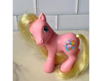 My Little Pony G3 Cupcake Pink Earth Pony Yellow Tinsel Hair Cupcakes 2003
