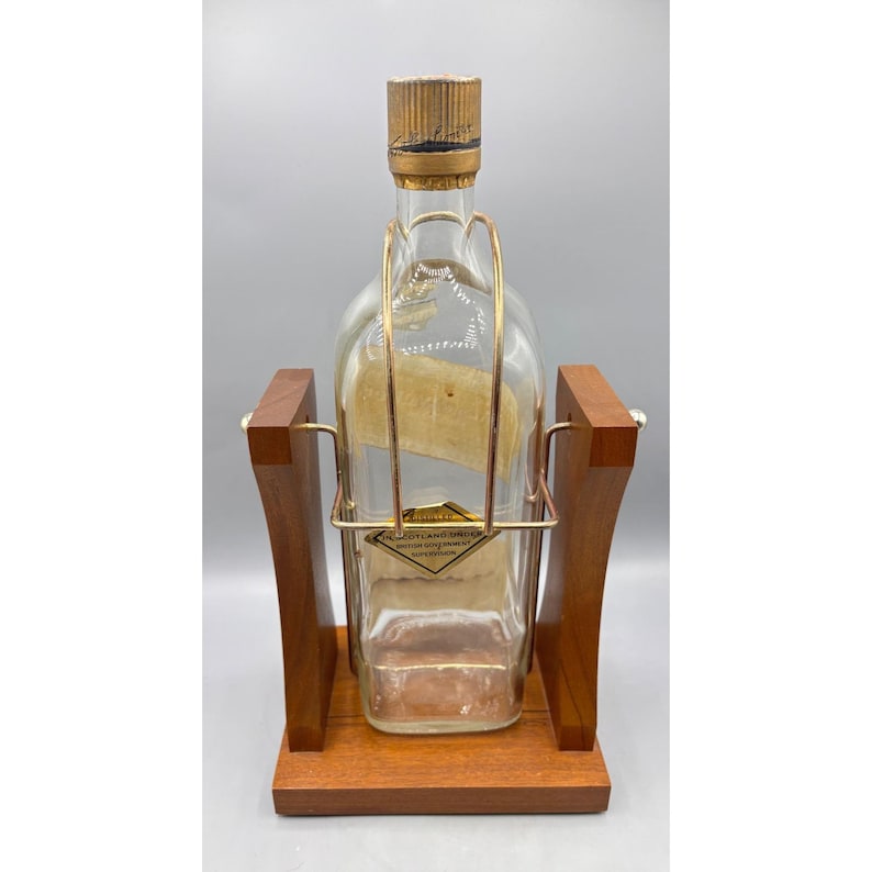 Vintage Johnnie Walker Black Label lege fles houten standaard van 1/2 gallon afbeelding 4