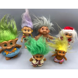 Vintage Troll Puppensammlung Buntes Haar & Outfits Set mit 6 Puppen