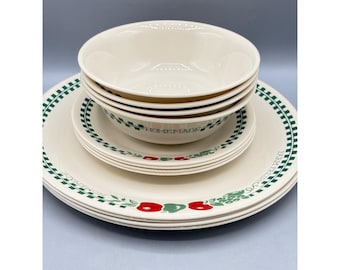 Juego de vajilla Corelle Farm Fresh de 12 piezas: platos y cuencos, diseño campestre a cuadros verdes.