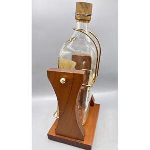 Vintage Johnnie Walker Black Label lege fles houten standaard van 1/2 gallon afbeelding 8