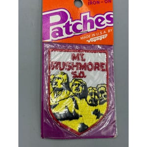 Vtg Mt. Rushmore SD Iron On Patch Souvenir Travel Retro