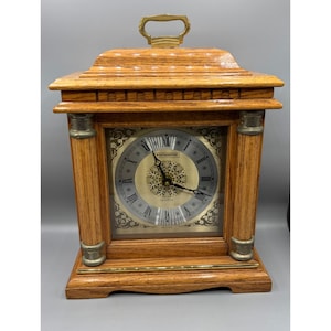 Vtg Westminster Solid Oak Wooden Mantel Clock Brass Accents Quartz Works