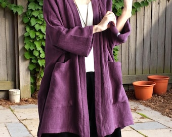Veste ouverte en lin et coton : robe de chambre kimono décontractée avec poches