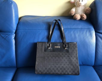 Gucci GG canvas shoulder bag in black