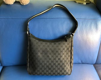 Gucci shoulder bag GG Guccissima in Black