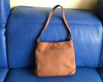 Gucci brun läderväska med monogrammotiv