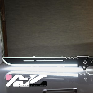 Soshiro Hoshina Kaiju No. 8 Dager con luce LED - Coltello Cosplay Futuristico Coltello Pugnale Tanto Spada Lama Giocattoli Armi Accessori 60 cm