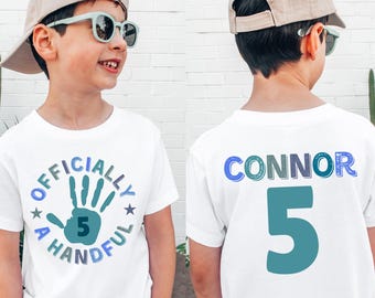Camiseta personalizada de 5.º cumpleaños para niño, camiseta de cumpleaños para niño pequeño "Oficialmente A Handful", camiseta de regalo para el quinto cumpleaños, camiseta de niño para el quinto cumpleaños
