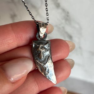Collier dent de loup, collier de loup, collier en argent, pendentif dent de loup, bijoux dent de loup, collier cadeau