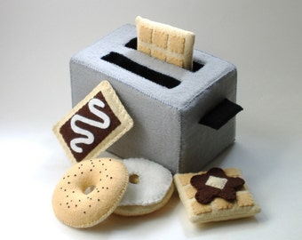 Felt Food  - Toaster PDF Pattern (Toaster, Bagel, Cream Cheese, Toaster Pastry, Waffle, Syrup and Butter)