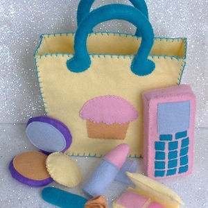 Cupcake Tote Bag Purse with Makeup Accessories Felt PDF Pattern lipstick, blush, brush, compact, cell phone image 3