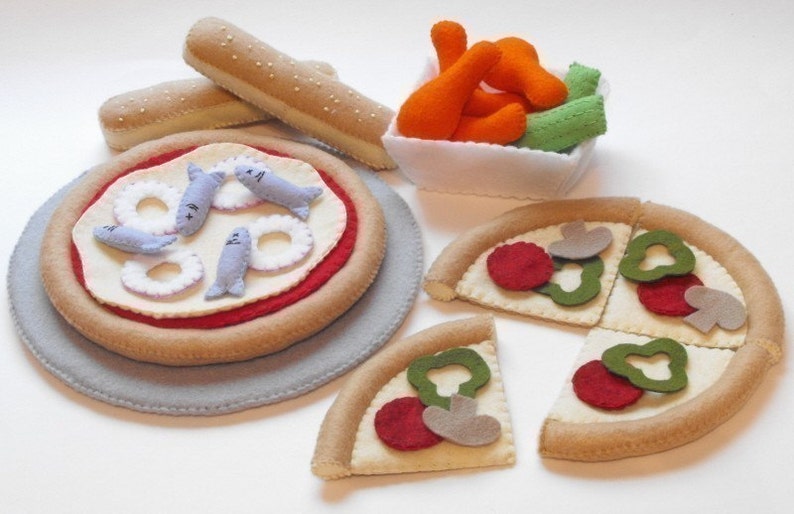 Felt Food PDF Pattern DIY Pizzeria Fun Pizza, Slices, Pan, Chicken Wings, Breadsticks and Pizza Toppings image 1