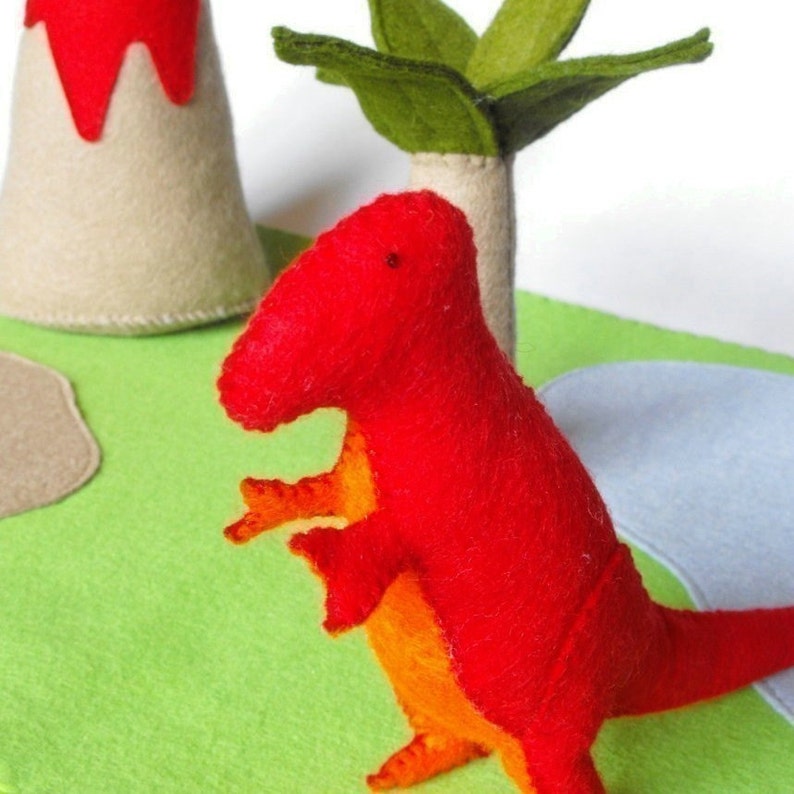 Felt Dinosaur Play Mat Tote PDF Pattern Tyrannosaurus, Stegosaurus, Pterodactyl, Brontosaurus, Triceratops, Volcano, Palm Trees image 4