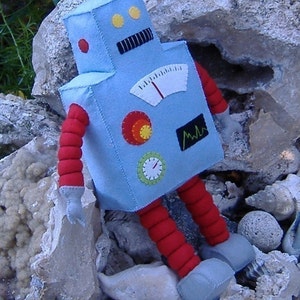 Retro Robot Plushie DIY Felt Doll PDF Pattern image 5