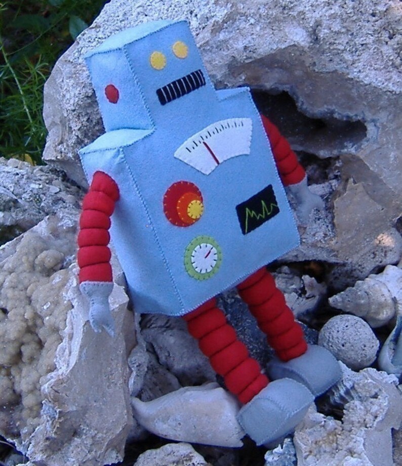 Retro Robot Plushie DIY Felt Doll PDF Pattern image 5