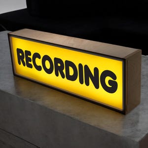 Personalized Remote Controlled Recording Lightbox for Studio Decor