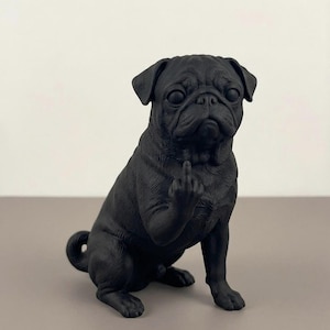 Dunkle Hundefigur, Mops-Skulptur mit rebellischem Charme