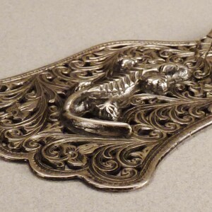 Jewelry LIZARD Gecko, Salamander Pendant, Foliate bell, 3in w, 4 Four Inches image 5