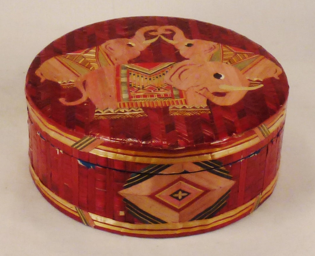 ELEPHANTS, Straw Assemblage, SEWING Box, Embroidery Like on Cardboard