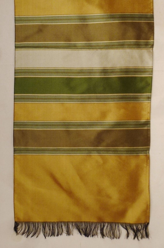 Raw  Silk SCARF 1950s  green and gold Color LINES… - image 3