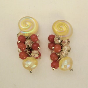 Vintage CHANDELIER  Earrings Clip on 1950s  faceted beads red and irridescent clear  plastic goldtone Textured