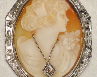 VICTORIAN Gold 14 K CAMEO carved Shell Diamond Necklace