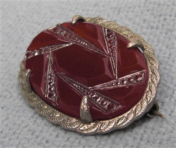 Art Deco Carved ResinShell Brooch