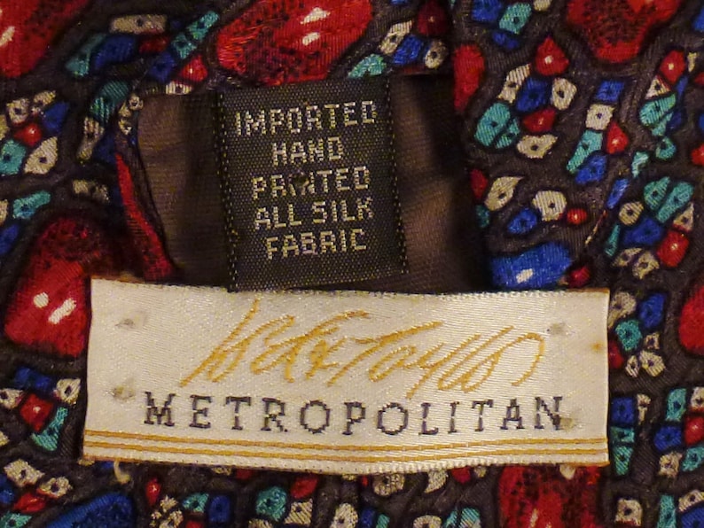 Designer Neck TIE DESIGNER JEWELS Silk handmade 1980s Dead Stock 59 x 3plus in