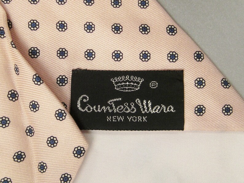 Designer COUNTESS MARA Neck TIE Silk Dots Design 1980s Silk Satin 58 in long C M Logo