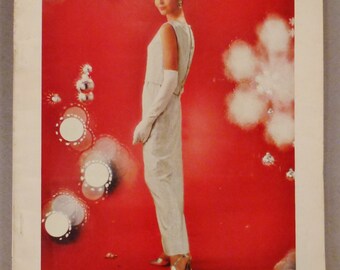 Vintage VOGUE Pattern Book Fashion DECEMBER 62-JANUARY1963 Rare great Condition Summer