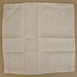 Vintage WEDDING HANKIE Linen Hand Embroidered 13 x12 1/2 Mint condition