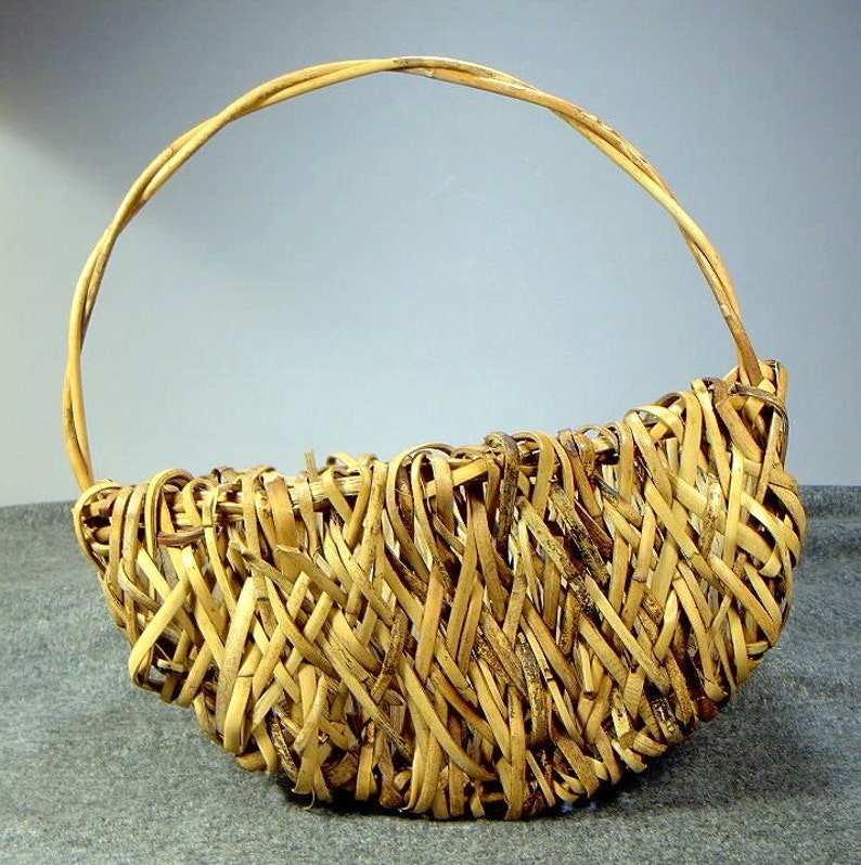 Vintage BAMBOO BASKET Ikebana Japan flower wall handle half moon 14 x 9 x 7 handle 15 in tall image 2