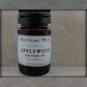 Applewood - Perfume Oil - Orchard Apple, Buttery Caramel, Smoky Vanilla - Winter Collection