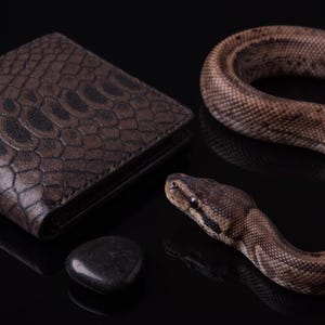 Men's Snake Embossed Cowhide Leather Bifold Wallet, RFID Blocking Slim Pocket Wallet, Luxury Handcrafted Card Holder, Groomsmen Gift for Him