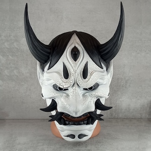 Black-white mask with cracks,Traditional Japanese Hannya Mask,Samurai Mask,Wearable Mask,Demon Mask, Oni Mask, Wall Decor,Oni Mask with Rope