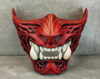 Maschera dello spirito Oni rosso - Protezione biomorfa per metà viso - Cosplay di creature gotiche - Arte indossabile