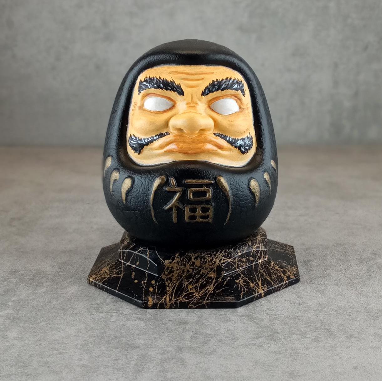 Japanese Daruma Doll: Amulet of Good Luck - Etsy