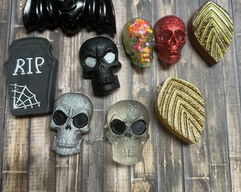 Resin magnets Halloween skull  fall theme