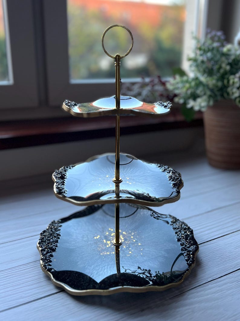 EpoxyWithLoveStore Resin Cake Stand - Thumbnail 4
