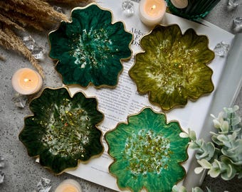 Sous-bocks floraux verts et dorés, sous-bocks faits main en résine époxyde avec touches dorées, ensemble de sous-bocks en résine, cadeaux pour la maison aux couleurs personnalisées