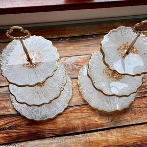 White and Gold Resin Cake Stand, Fruit Stand, Cupcake Stand, Grazing Stand, White and Gold Resin Tray, Wedding Epoxy Resin Cake Stand