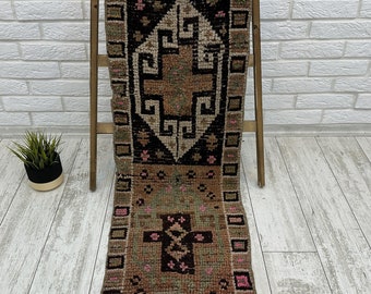 Vintage Turkish Mini Rug: Handwoven Anatolian Wool, Magenta